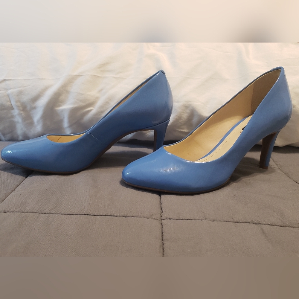 Classic Blue Leather Pointed-Toe Pumps